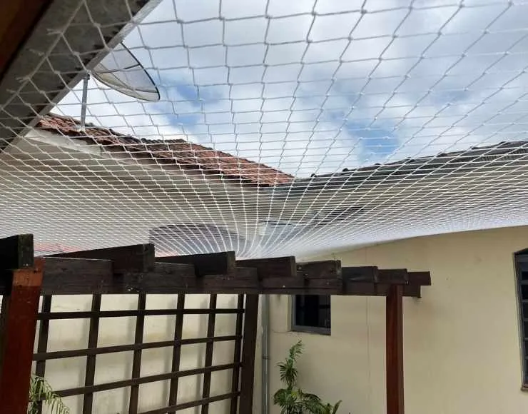 Instalação de rede de proteção infantil em apartamento