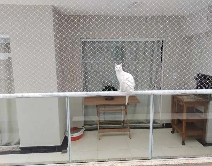 Tela de proteção instalada em sacada