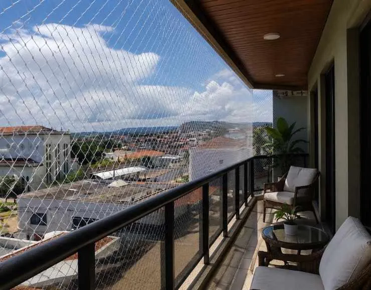 Rede de proteção para janela de apartamento